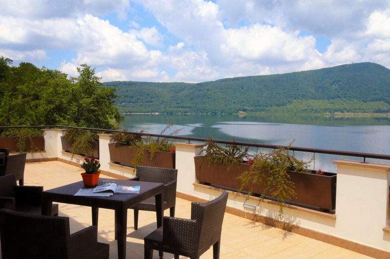 Relais Sans Soucis & Spa Ronciglione  Exteriér fotografie